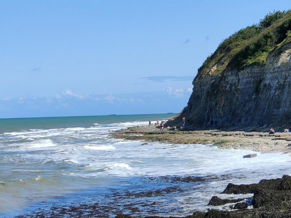 Fishermen'S Friend Port-en-Bessin-Huppain Bagian luar foto