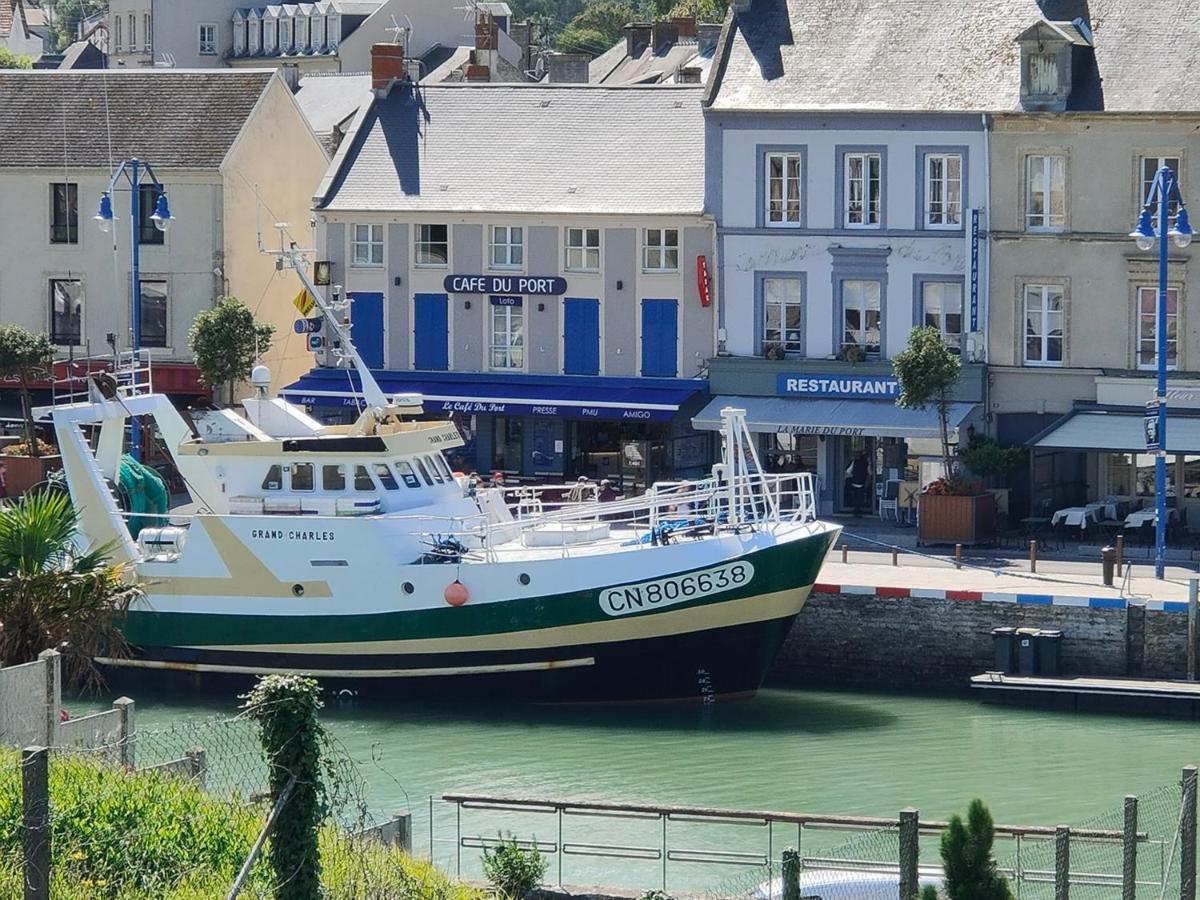 Fishermen'S Friend Port-en-Bessin-Huppain Bagian luar foto